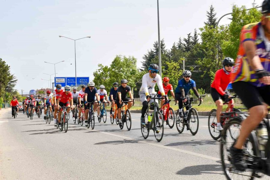 19 Mayıs’ta 100 Kilometre Pedalladılar