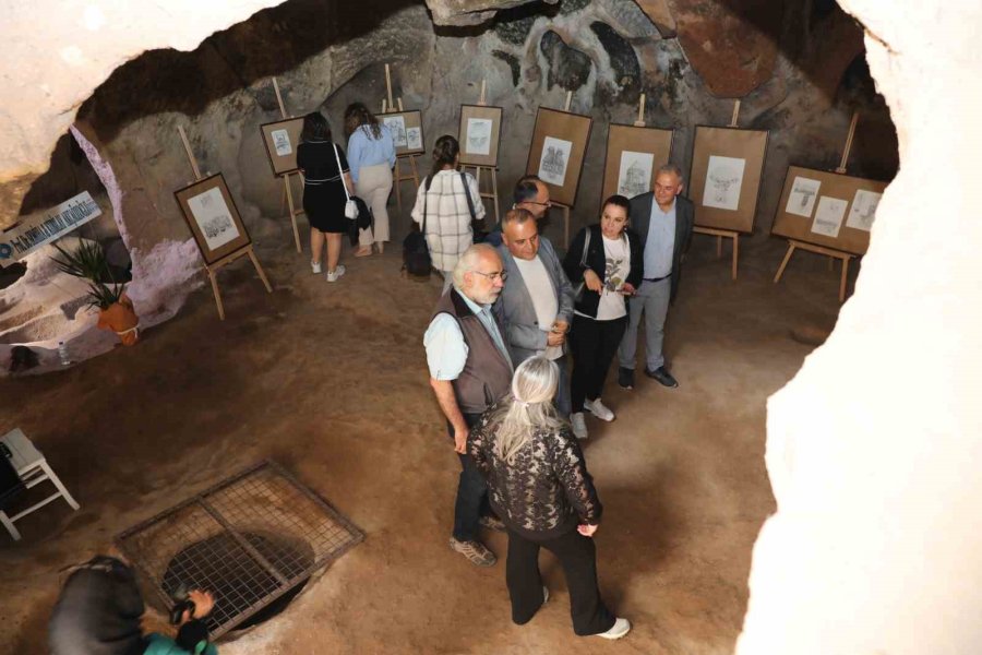 Tarihi Gümüşler Manastırı’nda Karakalem Resim Sergisi