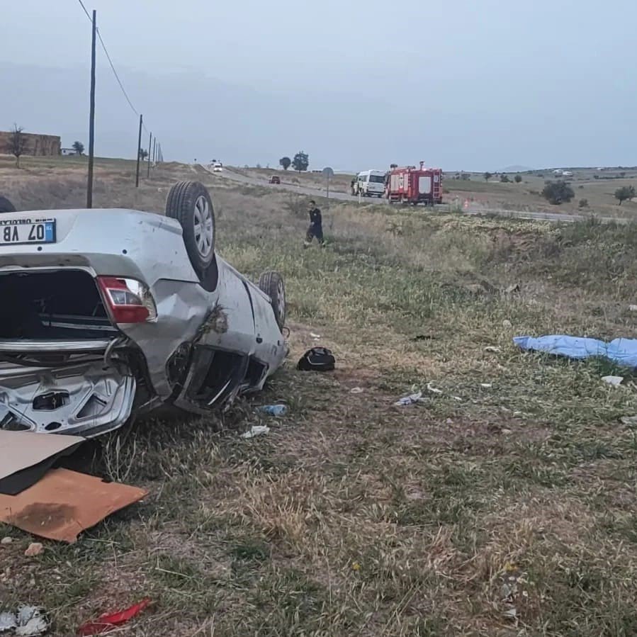 Antalya’da Otomobil Takla Attı: 2 Ölü, 3 Yaralı