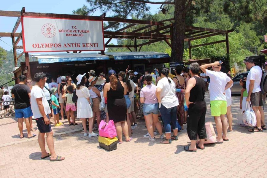 Antalya’da ’müzeler Günü’nde Ziyaretçi Birincisi Olympos Antik Kenti Oldu