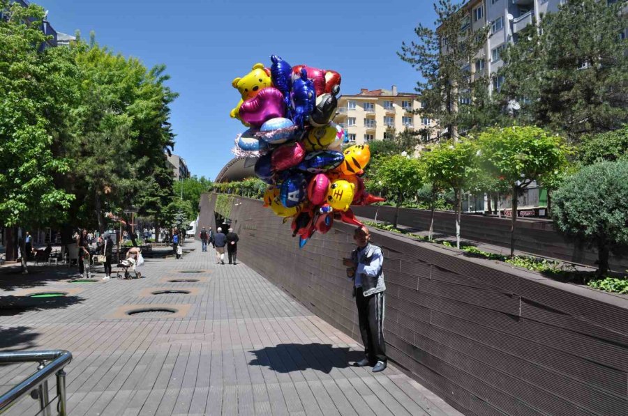 Seyyar Balon Satıcısı Başına Gelen Talihsiz Olayla İlgili Konuştu