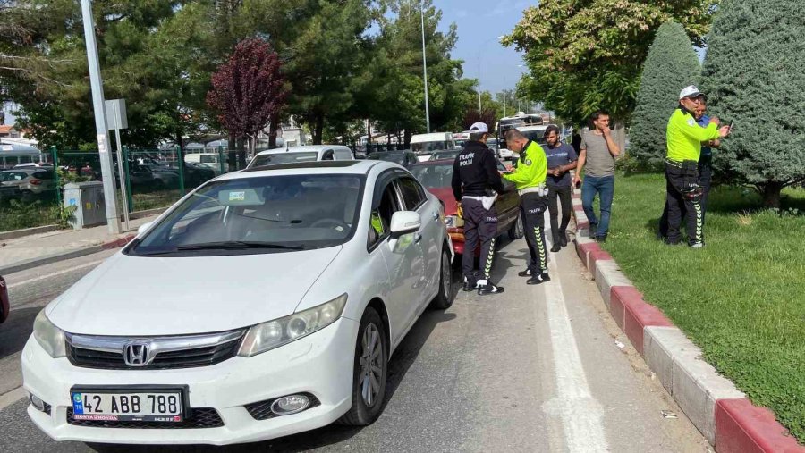 Karaman’da Trafik Kazası: 3 Yaralı