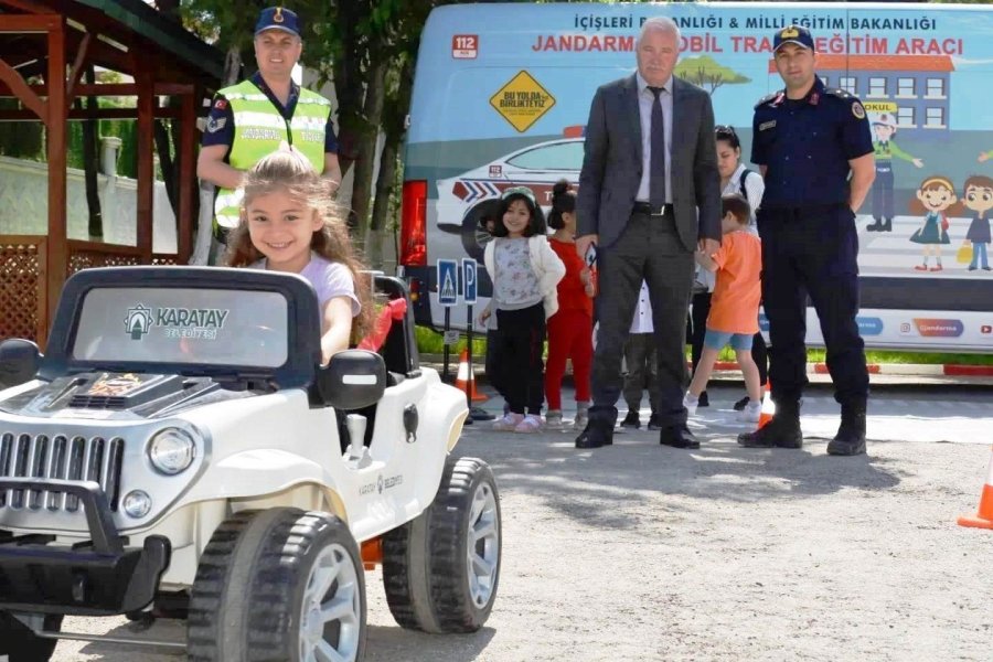 Kulu’da Jandarmadan Anaokulu Öğrencilerine Trafik Eğitimi