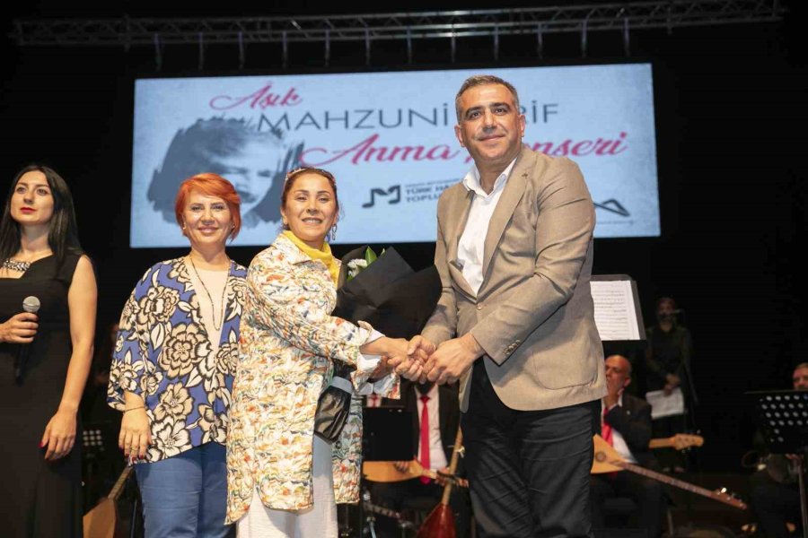 Mersin’de Aşık Mahzuni Şerif Konserle Anıldı