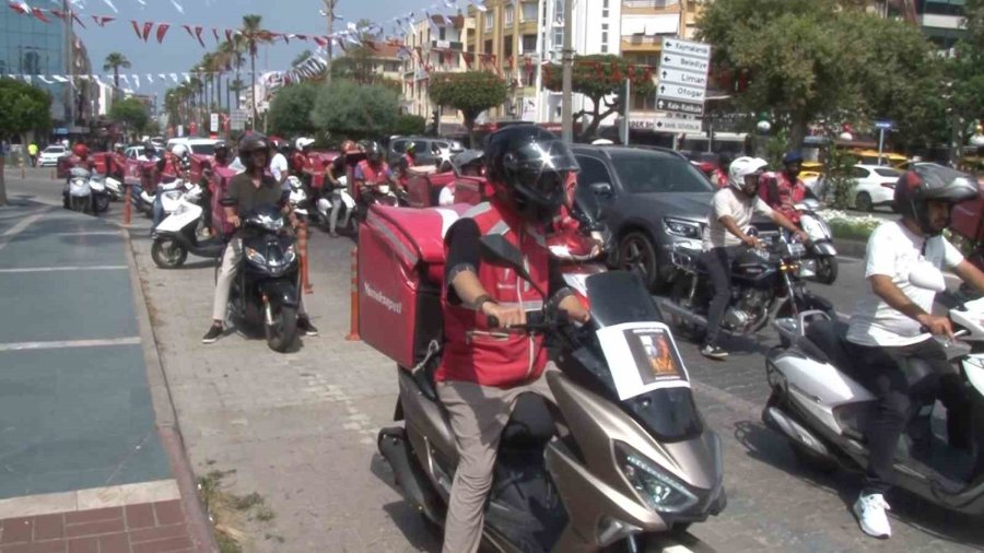 Alanya’da Motokuryeler Öldürülen Meslektaşları Ata Emre Akman İçin Toplandı