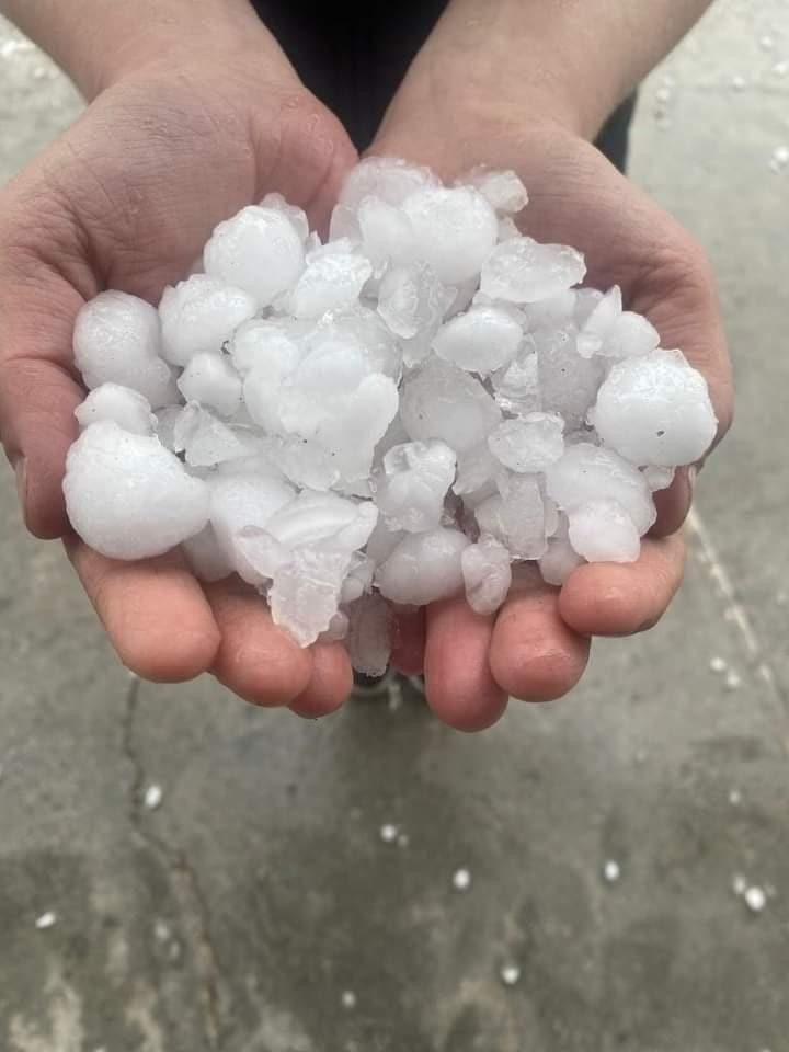 Eskişehir’de Ceviz Büyüklüğünde Dolu Yağdı