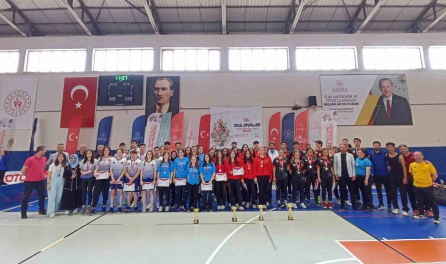 Karaman’da Düzenlenen Oturarak Voleybol Türkiye Şampiyonası Sona Erdi