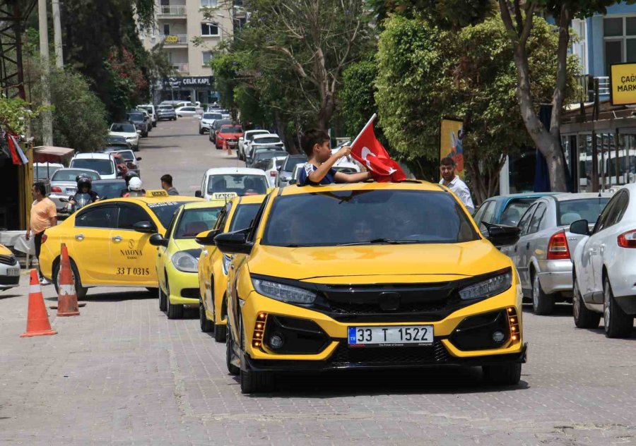 Mersin’de Son Zamanlarda Taksicilere Yönelik Saldırılar Protesto Edildi