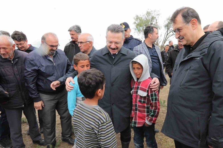 Vali Hüseyin Aksoy, Doludan Etkilenen Bölgeleri Ziyaret Etti