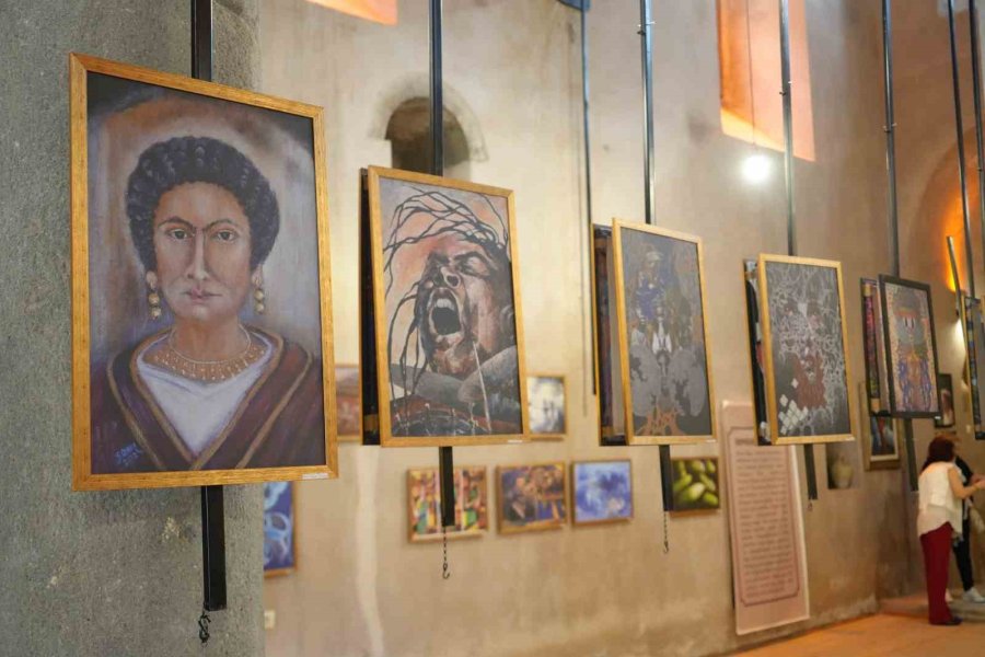 Niğde’de 31 Ülkeden 74 Sanatçının Eserlerinin Yer Aldığı Sergi Kapılarını Açtı