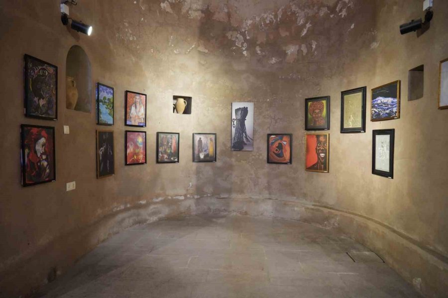 Niğde’de 31 Ülkeden 74 Sanatçının Eserlerinin Yer Aldığı Sergi Kapılarını Açtı