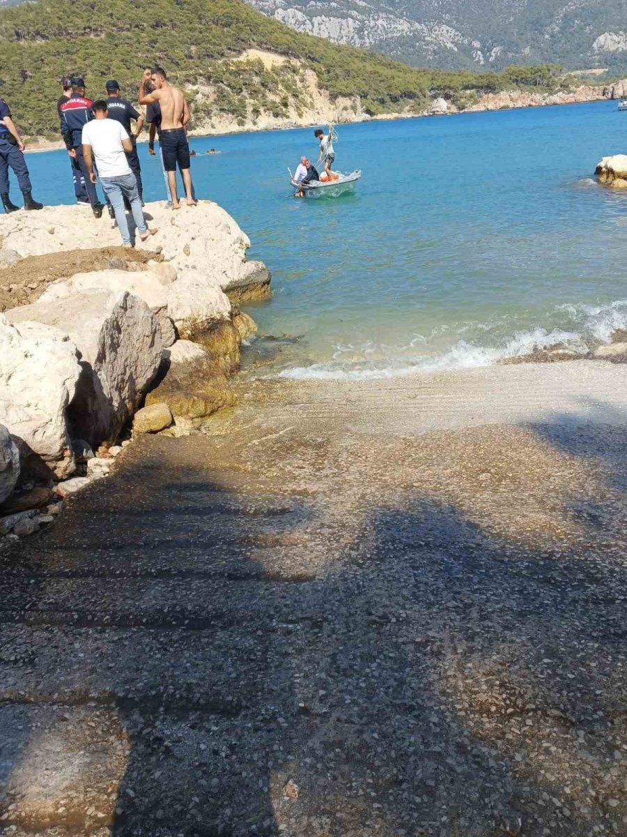 Yabancı Baba Kızı Kurtarmak İsterken Boğuldu