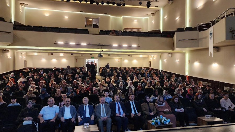 Savaş, Göç Ve Aile Konferansı Düzenlendi