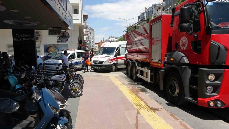 Apartman Sakinlerini Sokağa Döken Yangında ’maskeli Sabotajcı’ İddiası