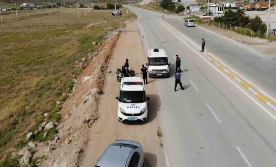 “tabanca Yok” Dedi, Kurusıkı Tabanca Çıktı