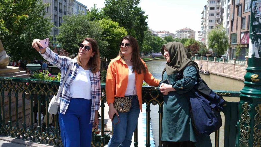 Eskişehir’de Turist Yoğunluğu