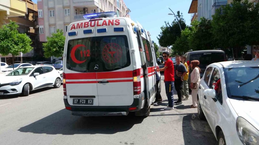 Bir Anda Yola Fırladı, Kazayı Ucuz Atlattı