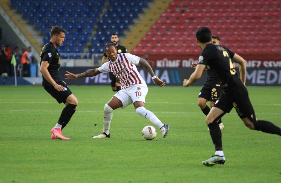 Trendyol Süper Lig: Hatayspor: 1 - Çaykur Rizezpor: 0 (ilk Yarı)