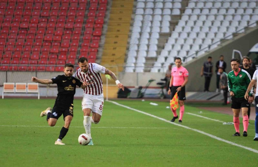 Trendyol Süper Lig: Hatayspor: 1 - Çaykur Rizezpor: 0 (ilk Yarı)