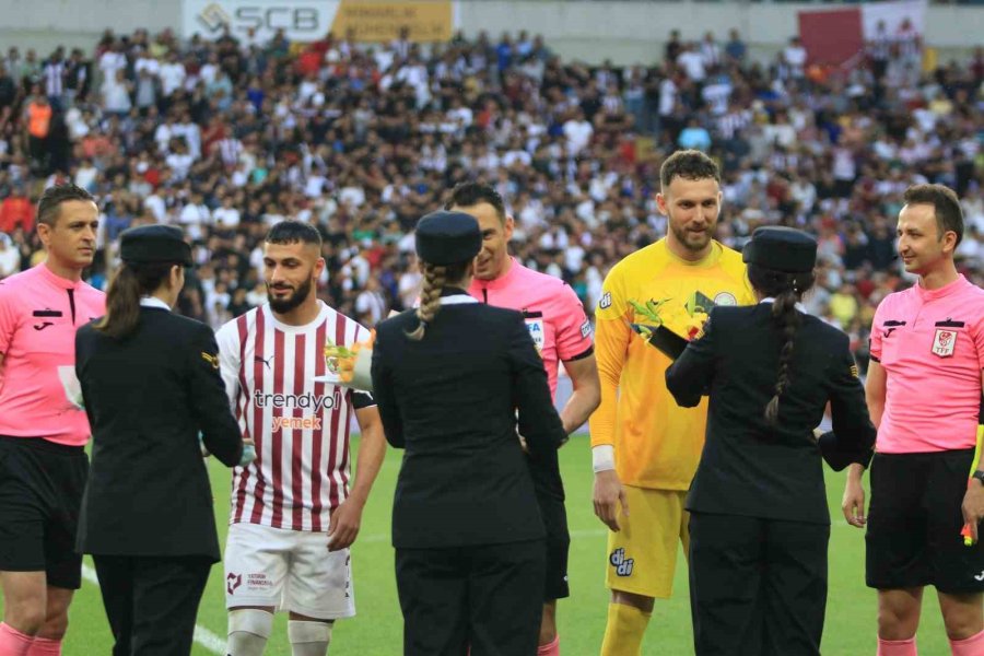 Trendyol Süper Lig: Hatayspor: 1 - Çaykur Rizezpor: 0 (ilk Yarı)