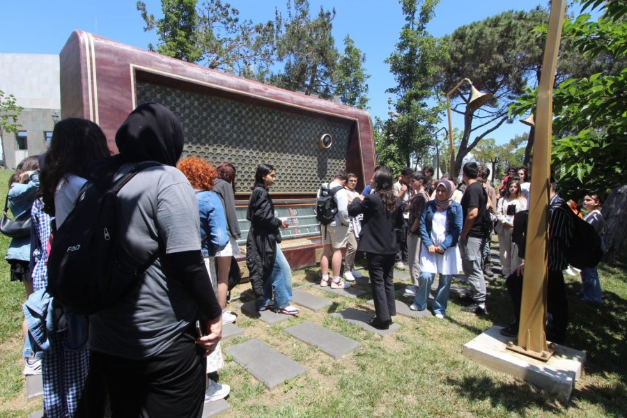 Antalyalı 75 Öğrencinin 27 Mayıs Darbesinin 64. Yıl Dönümünde Demokrasi Yolculuğu