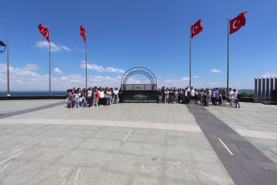 Antalyalı 75 Öğrencinin 27 Mayıs Darbesinin 64. Yıl Dönümünde Demokrasi Yolculuğu