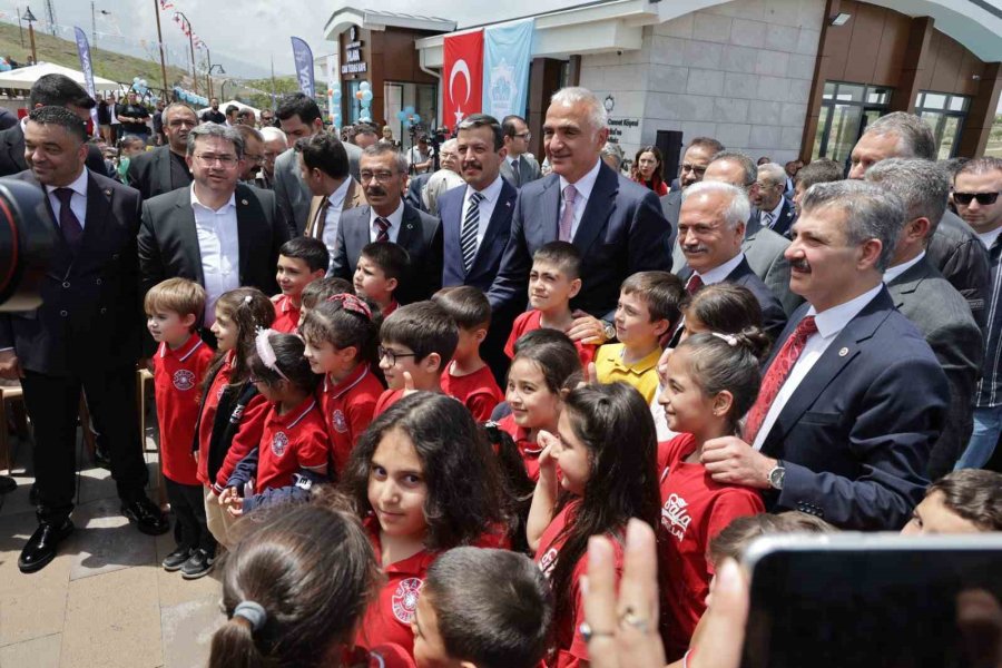 Ihlara Vadisinin Cam Terası, Bakan Ersoy Tarafından Açıldı