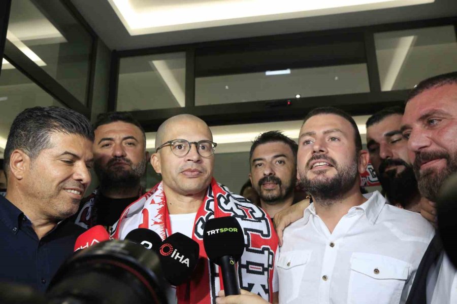 Antalya’da Alex İzdihamı