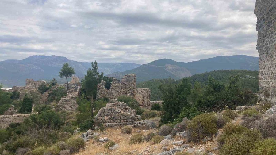 Softa Kalesi Çevre Düzenlemesi Çalışmalarında Sona Yaklaşıldı