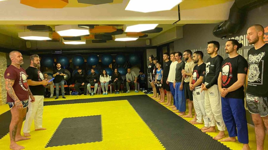 Mma’ın ‘ronaldo’su’ Eskişehir’de Genç Sporculara Eğitim Verdi