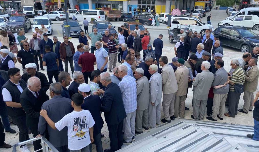 Kulu’da Hacı Adayları Dualarla Uğurlandı