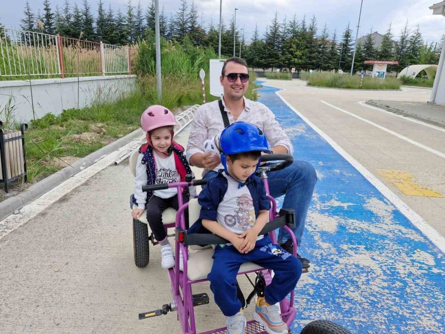 Trafik Kurallarını Pratik Yaparak Ve Yaşayarak Öğrendiler