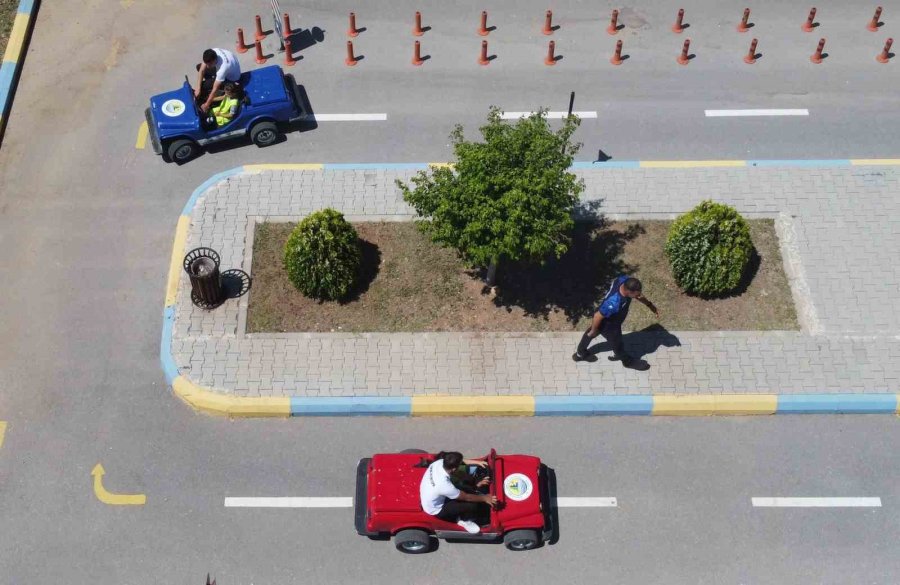 10 Bin Çocuğa Trafik Eğitimi