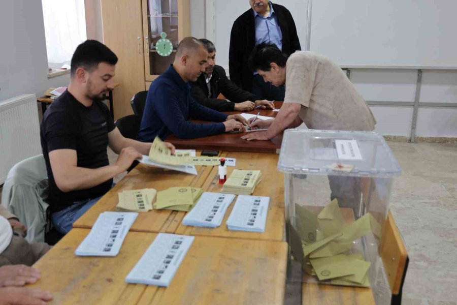 Aksaray’ın Güzelyurt İlçesinde Seçmen Tekrar Sandık Başında