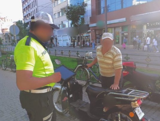 Trafiğe Kapalı Alana Giren 17 Motosiklet Sürücüsüne Ceza Yazıldı