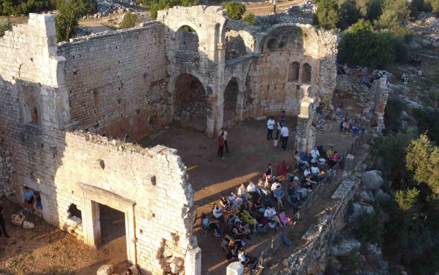 Kanlıdivane’de Müzik Tarihle Buluştu