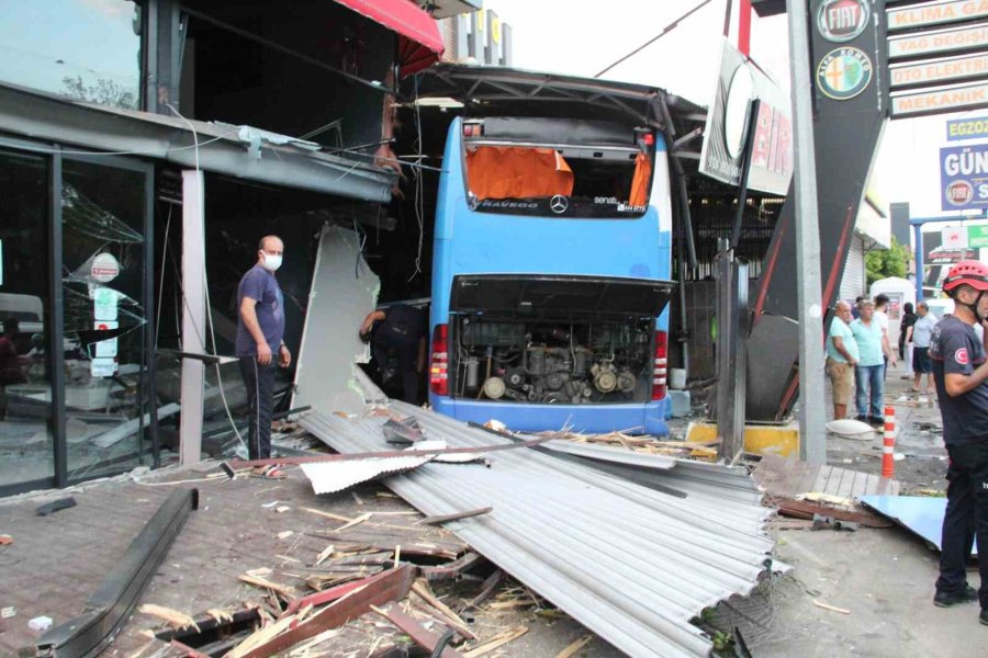 İlk Kazadan Yaralı Olarak Kurtuldu, 3 Yıl Sonra İlk İş Günündeki İkinci Kazada Hayatını Kaybetti