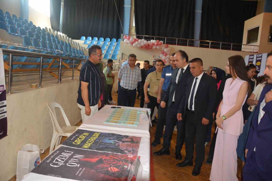 Korkuteli 3. Eğitim Şenliği Kitap Fuarı Yoğun İlgi Gördü