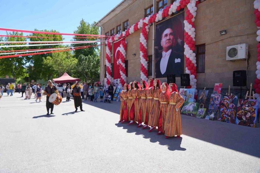 Kursiyerler Hünerlerini Sergiledi