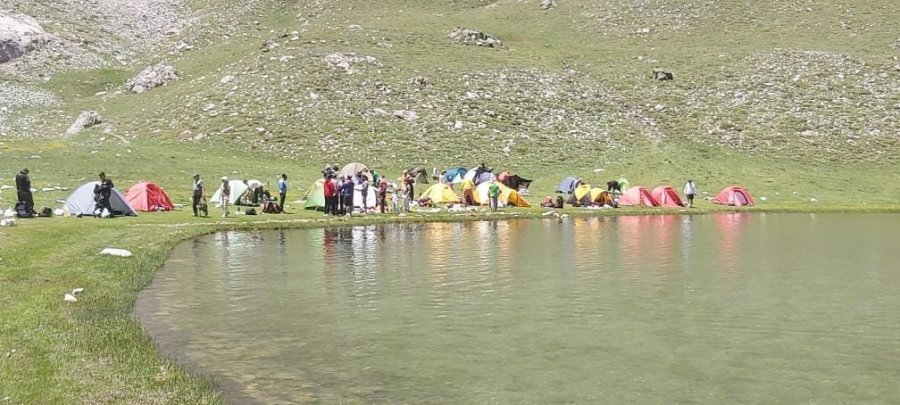 Niğde’nin Doğa Harikası Alanı Çöplüğe Dönüyor