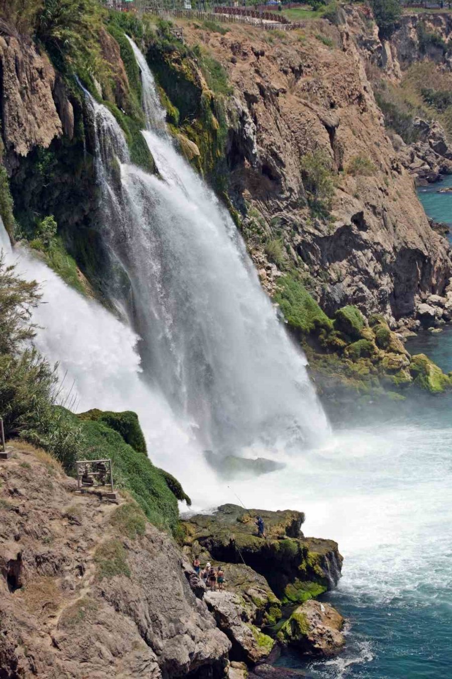 Turistlerin "yasak Aşkı" Düden Şelalesi