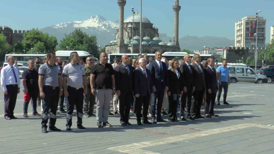 Kayseri’de Dünya Çevre Günü Dolayısıyla Çelenk Koyma Töreni Düzenlendi