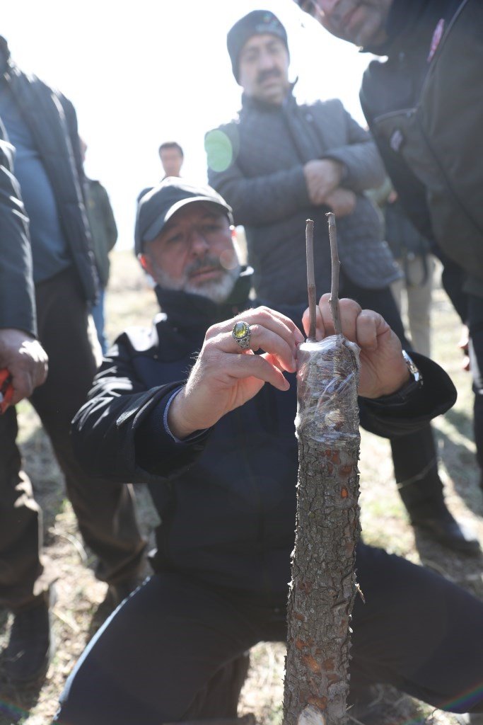 Başkan Çolakbayrakdar, “kırsal Mahallelerde Örnek Hizmetlere İmza Atıyoruz”