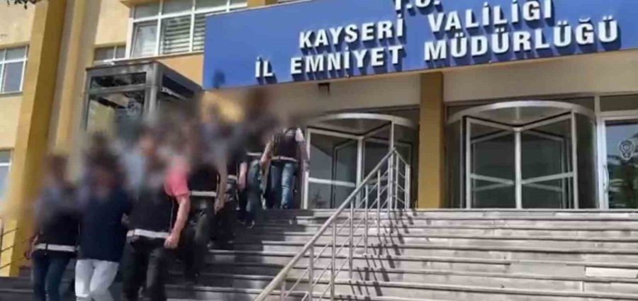 Kayseri’de Tarihi Eser Operasyonunda 300 Milyon Yıl Öncesine Ait Fosil Ele Geçirildi