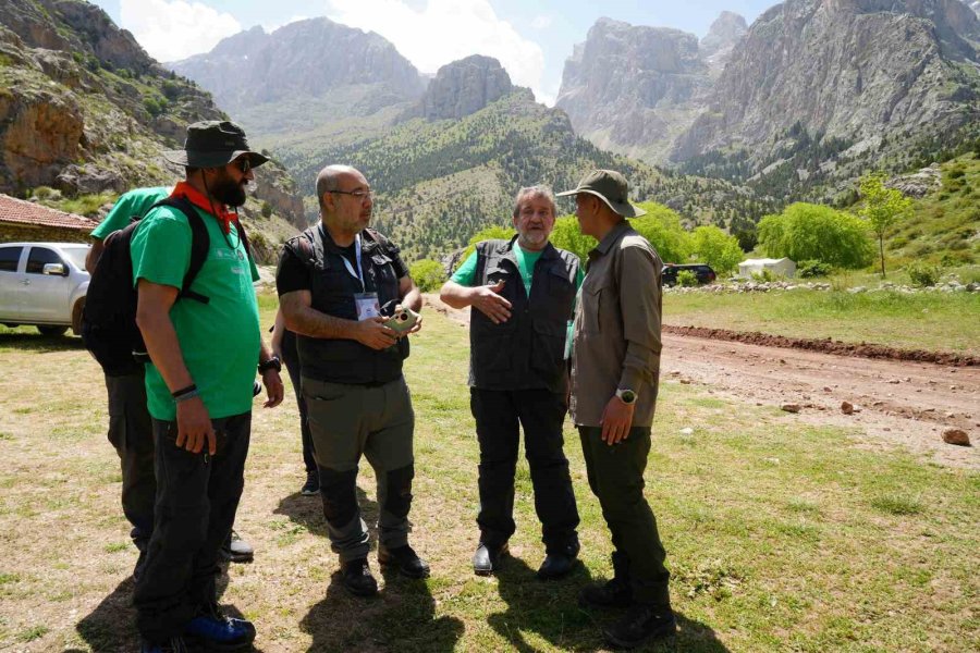 Fotoğrafçılar Aladağlar Ve Bolkar Dağlarını Kadrajına Aldı