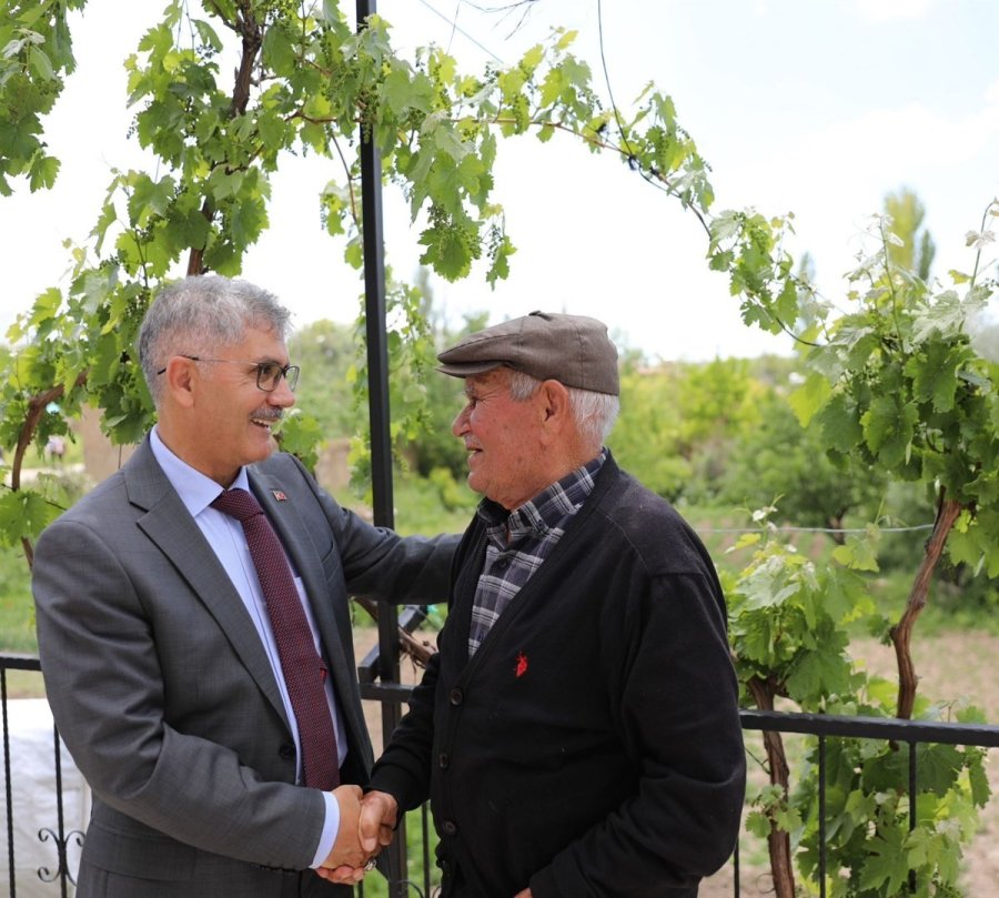 Vali Çelik Belde Ve Köylerde Vatandaşların Taleplerini Dinledi