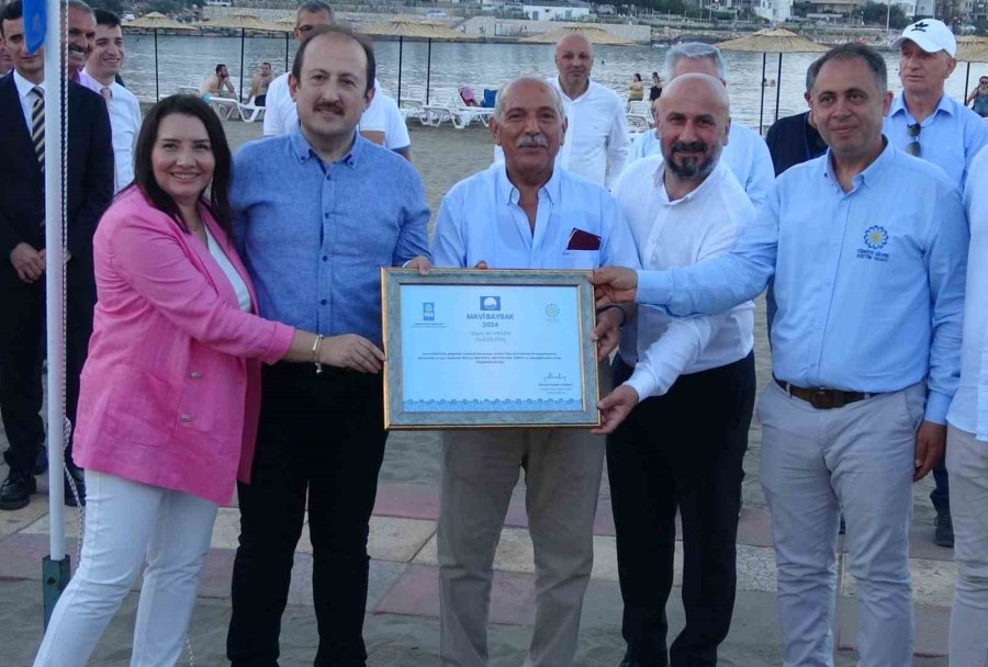 Plajlara Mavi Bayraklar Çekildi, Turizm Sezonu Başladı