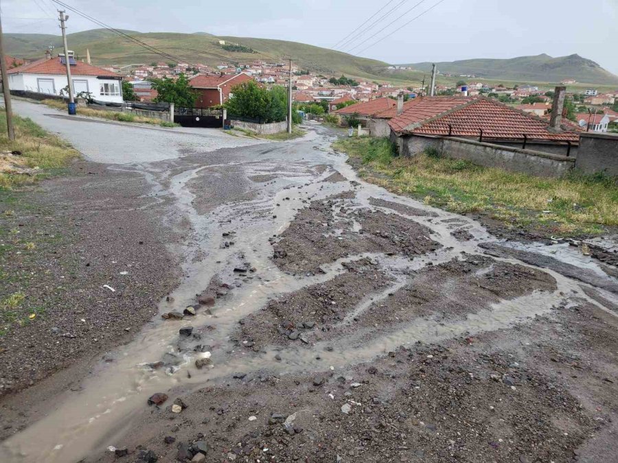 Kulu’da Sağanak Yağış Ve Dolu Etkili Oldu