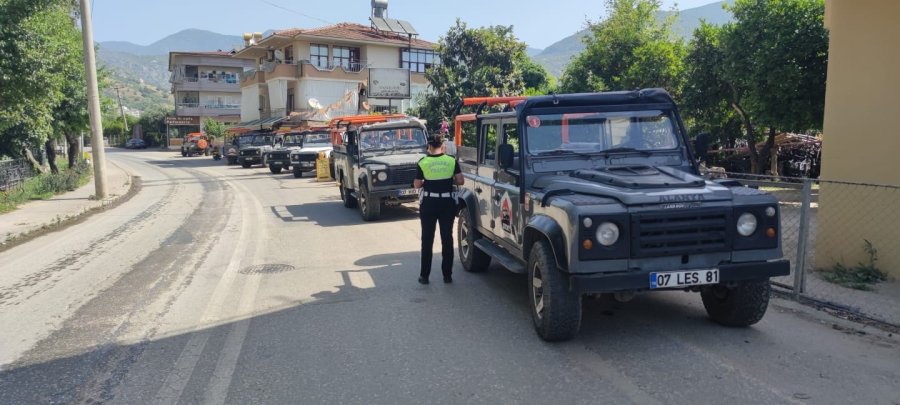 Alanya’da Bin 985 Araç Kontrol Edildi, 21 Araca Trafikten Men Cezası