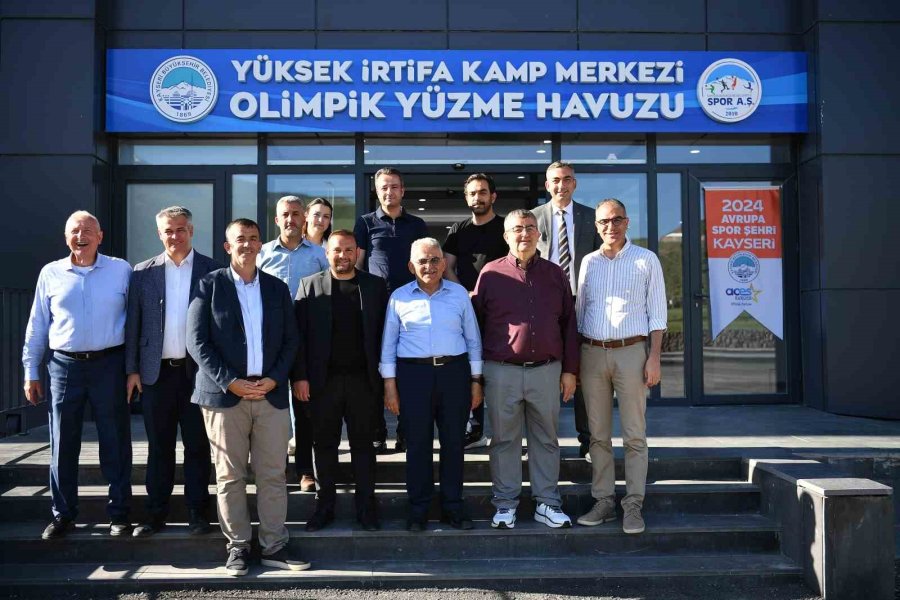 Başkan Büyükkılıç, Erciyes Yüksek İrtifa Kamp Merkezi’nde İncelemelerde Bulundu